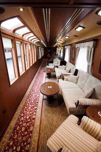 El Salón de Té panorámico del Tren Transcantábrico Gran Lujo TRANSCANTABRICO TRENES DE LUJO FEVE TRENES DE LUJO ESPAÑA